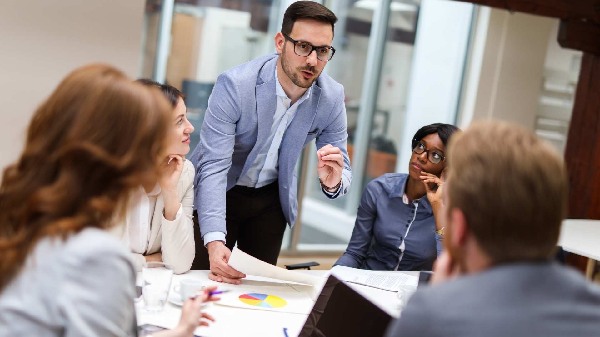 project manager leading the project