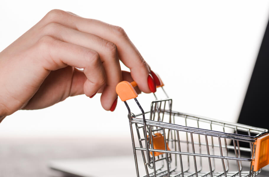 Pushing a cart using a one hand