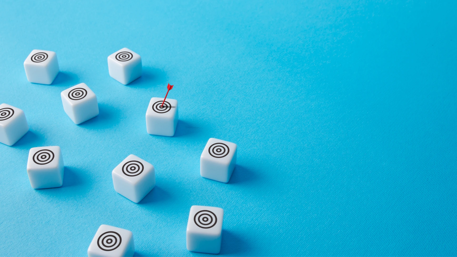 The arrow hits one of the targets. Marketing campaign , target audience, advertising methods.